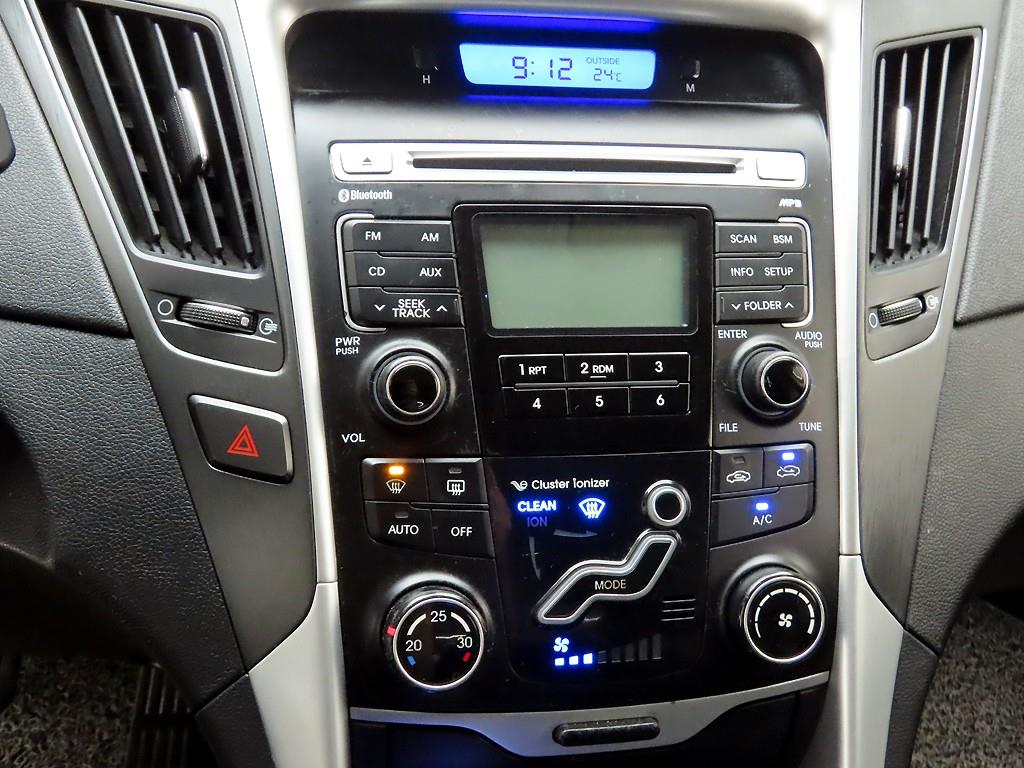HYUNDAI Sonata - Vista 9