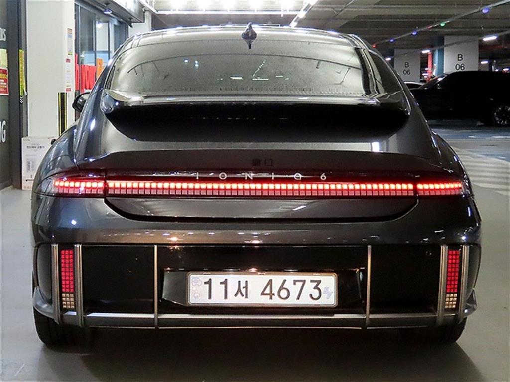HYUNDAI Ioniq 6 - Vista 5