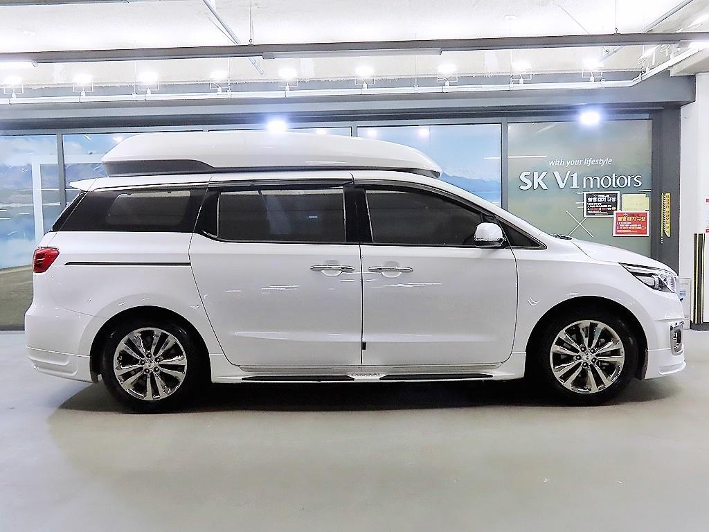 KIA Carnival - Vista 3