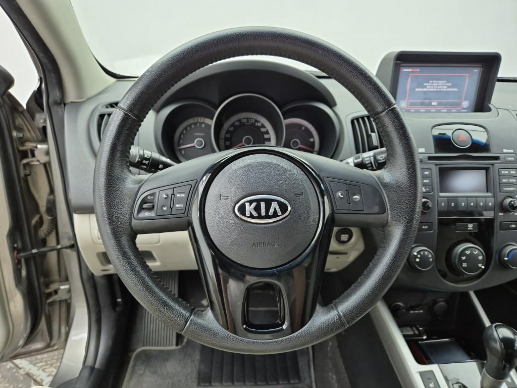 KIA Forte - Vista 9