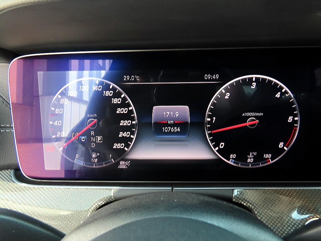 Mercedes Benz CLS Class - Vista 9