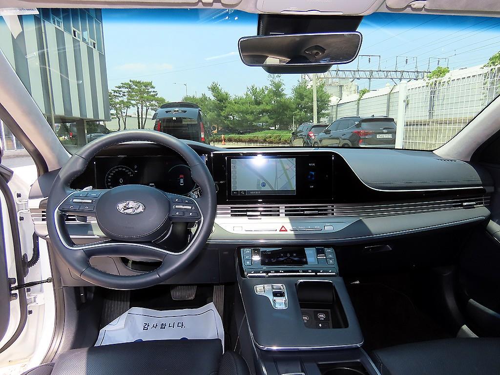 HYUNDAI Grandeur - Vista 7