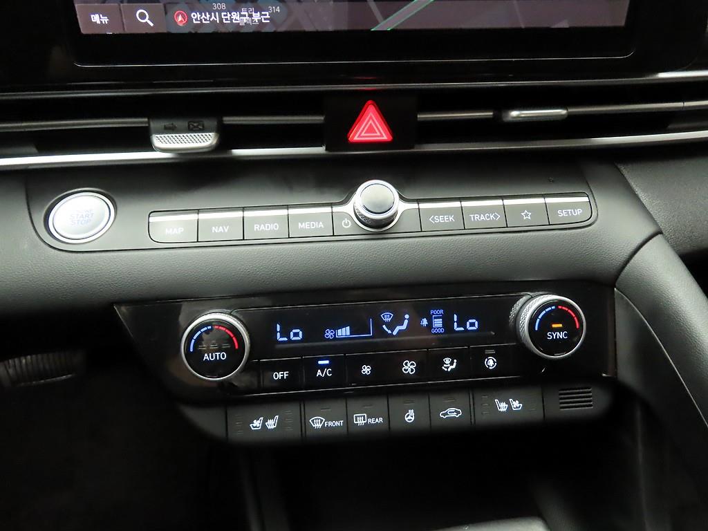 HYUNDAI Avante - Vista 10
