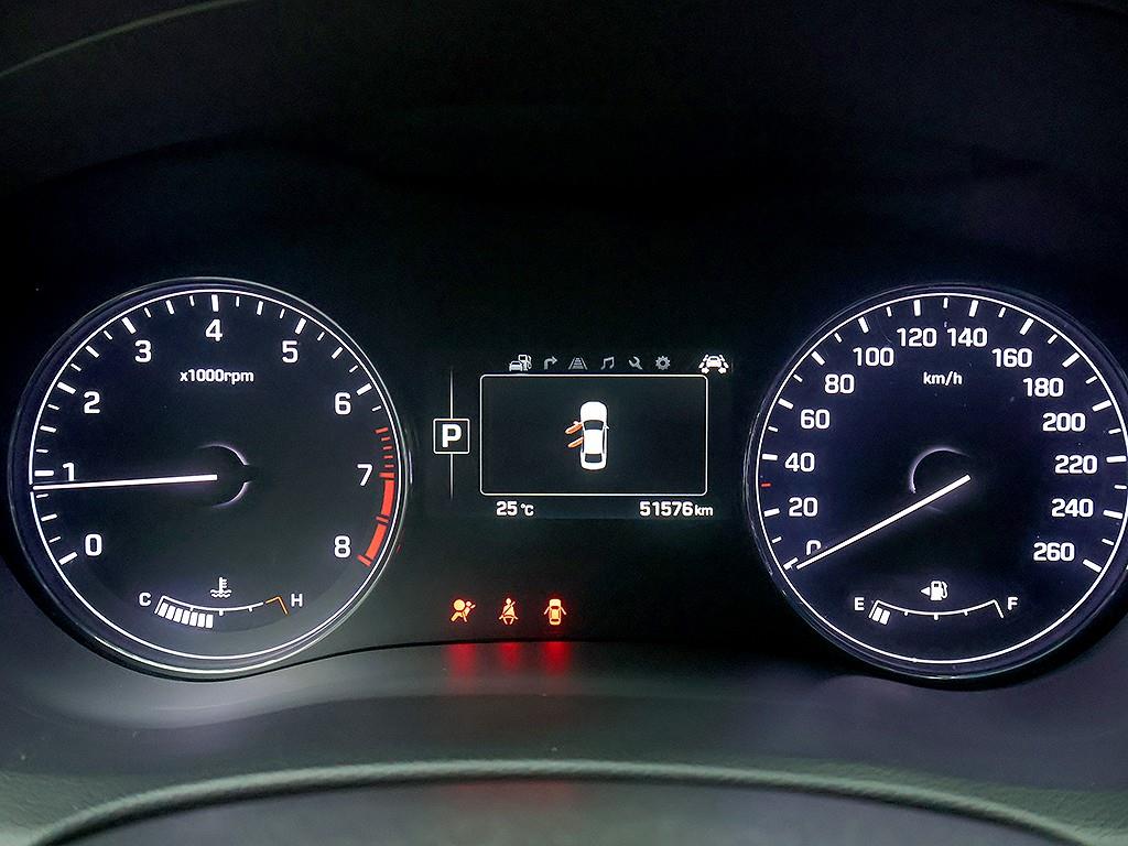 HYUNDAI Genesis - Vista 11