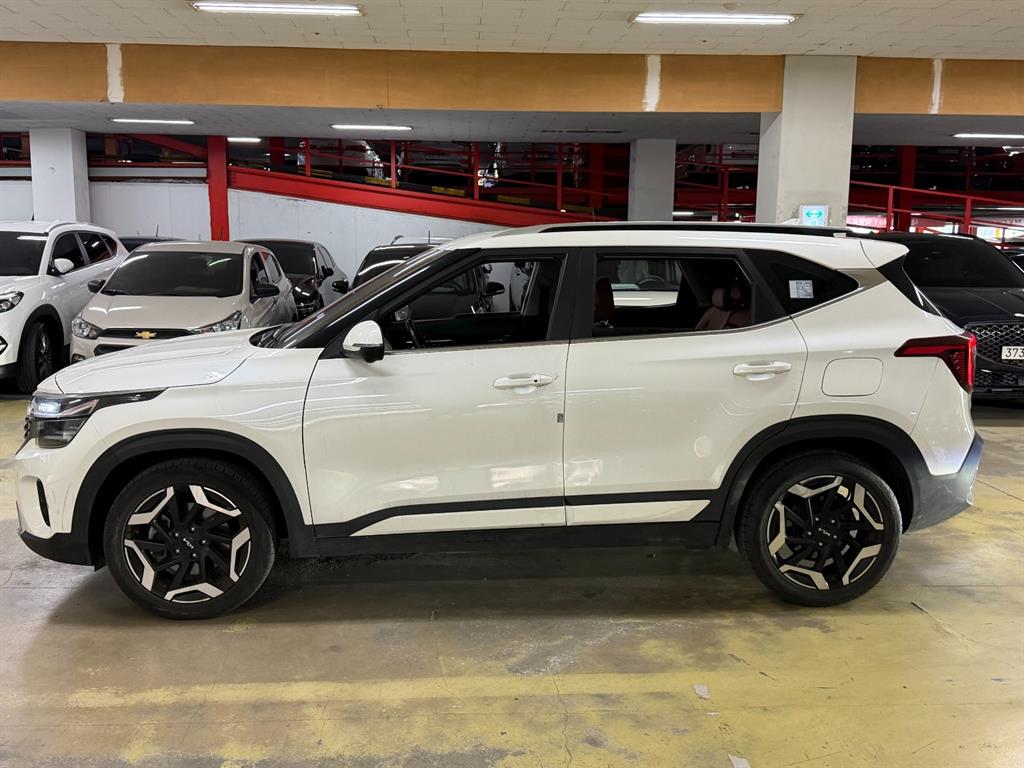 KIA Seltos - Vista 3