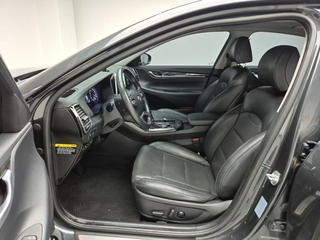 HYUNDAI Grandeur - Vista 11