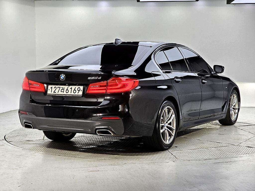 BMW 5 Series - Vista 4