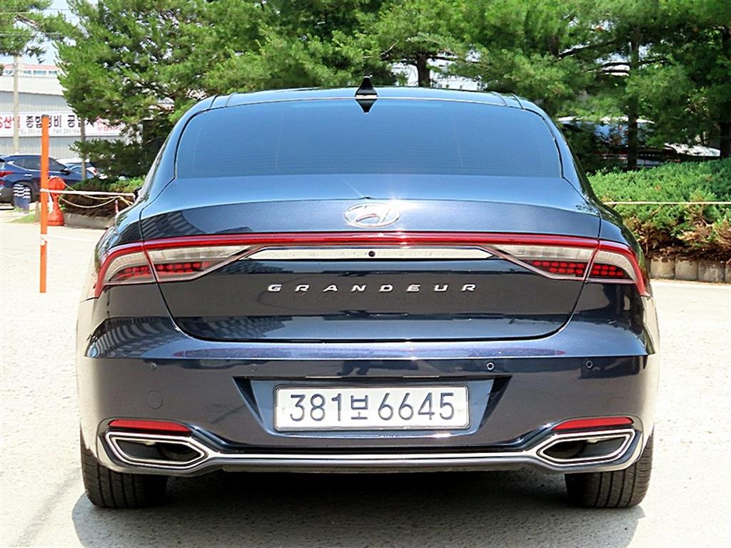 HYUNDAI Grandeur - Vista 4