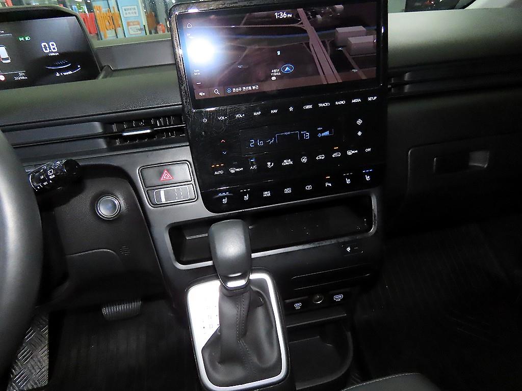 HYUNDAI Staria - Vista 11