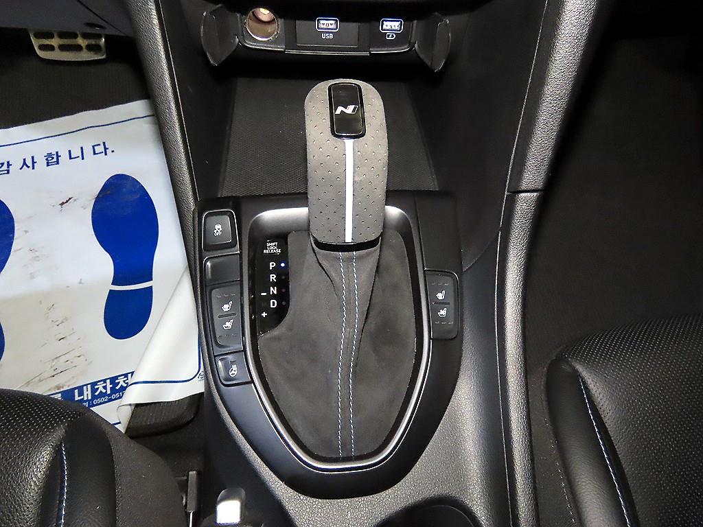HYUNDAI Veloster - Vista 12