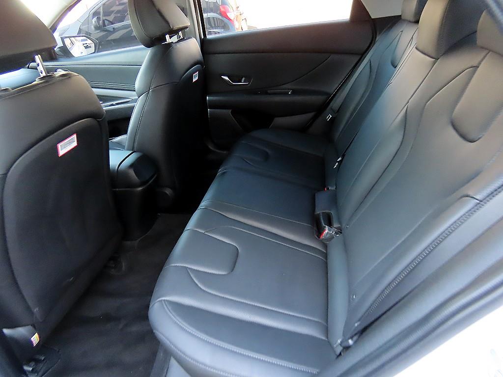 HYUNDAI Avante - Vista 6