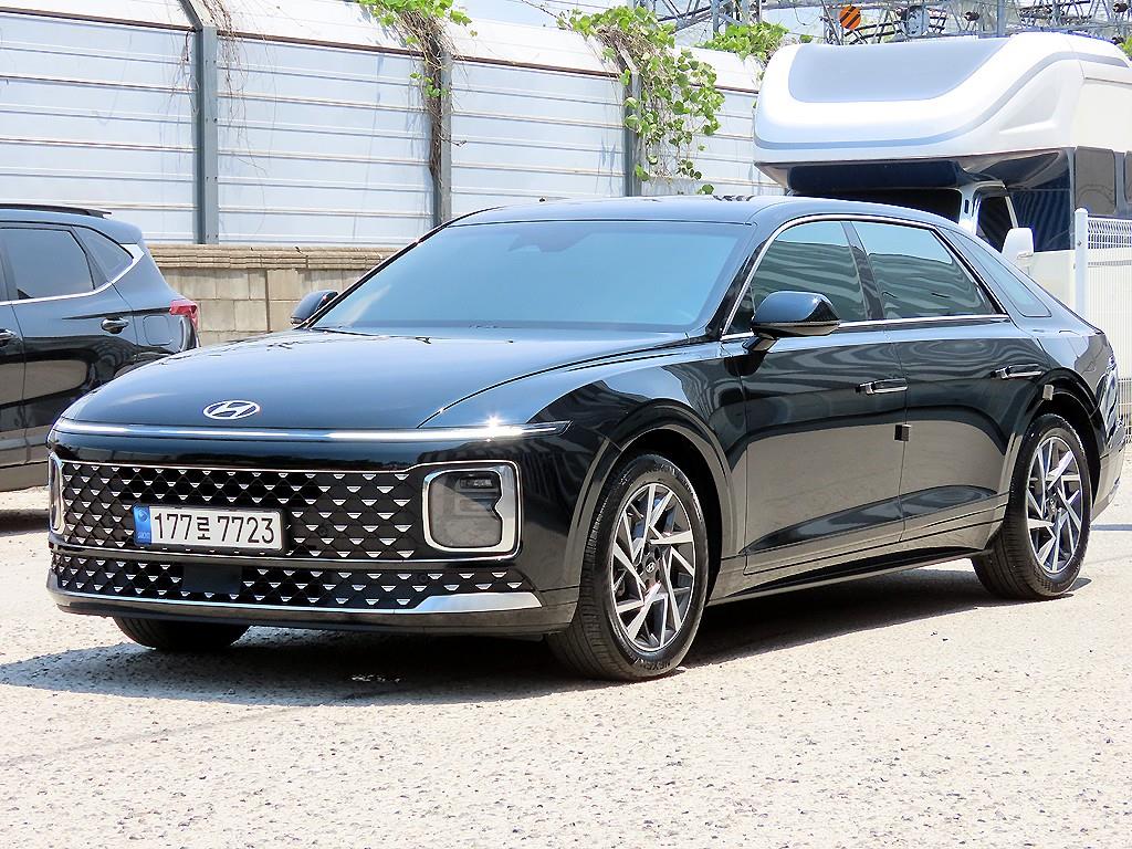 HYUNDAI Grandeur - Vista 2