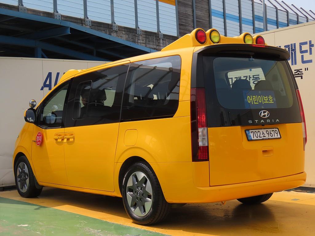 HYUNDAI Staria - Vista 3