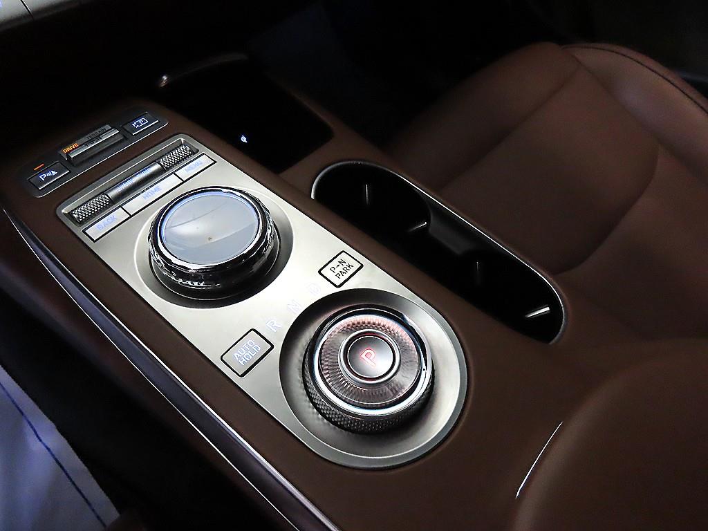 Genesis GV70 - Vista 12