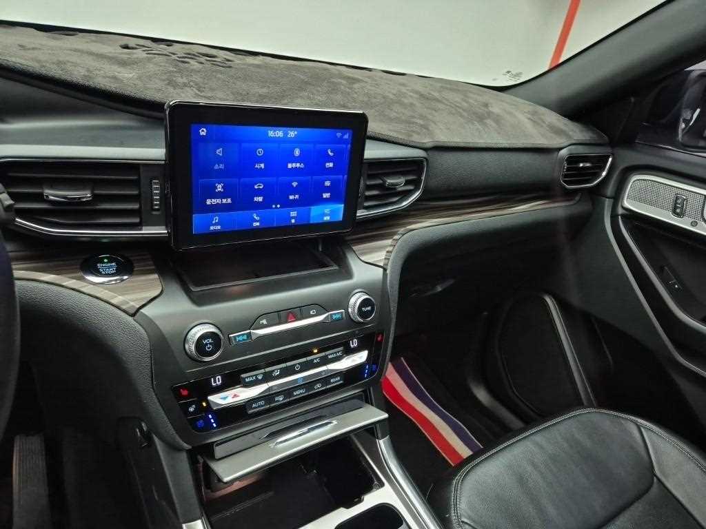 Ford Explorer - Vista 10