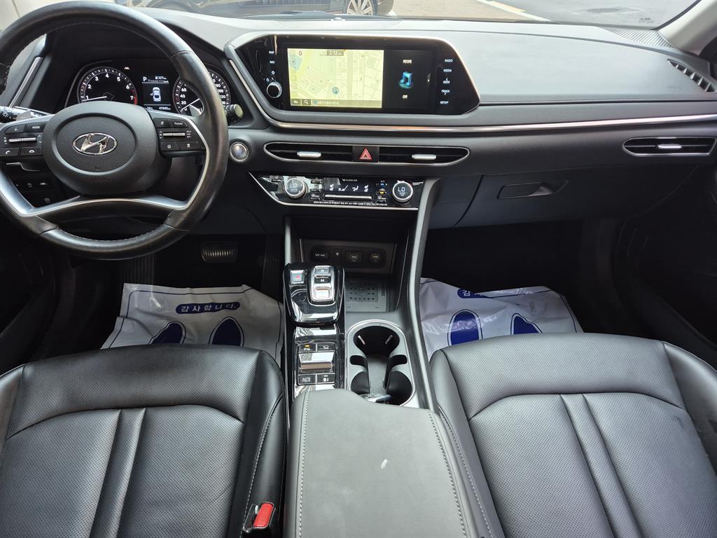 HYUNDAI Sonata - Vista 4