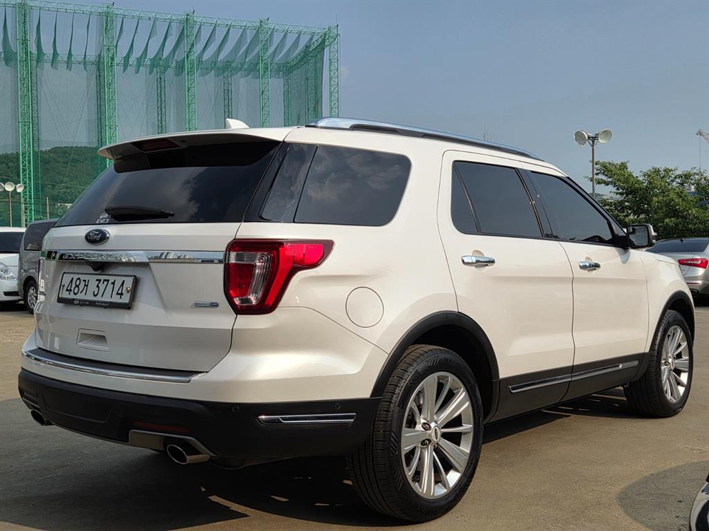 Ford Explorer - Vista 4