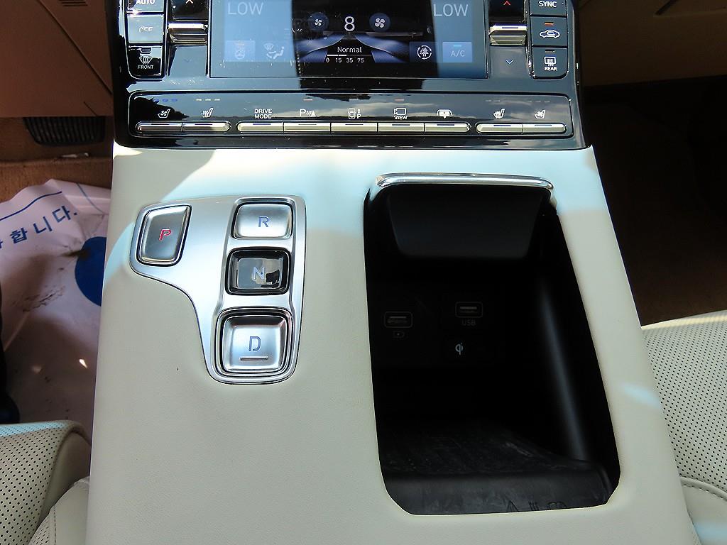 HYUNDAI Grandeur - Vista 11