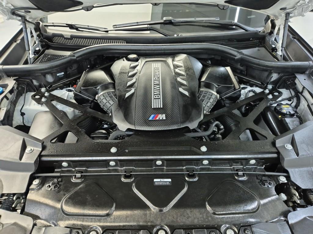 BMW X5M - Vista 5