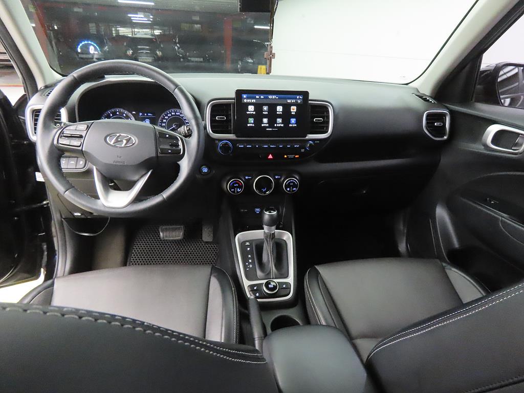 HYUNDAI Venue - Vista 7