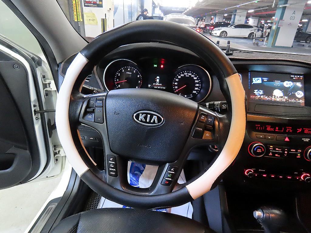 KIA K7 - Vista 8