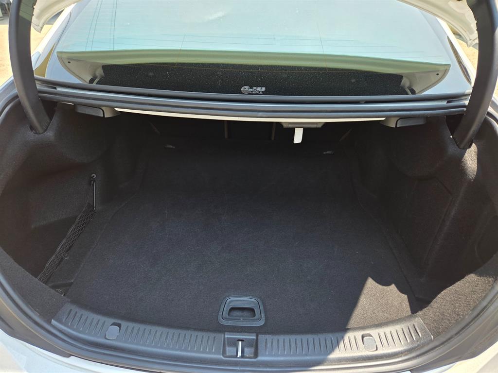 Mercedes Benz E class - Vista 5