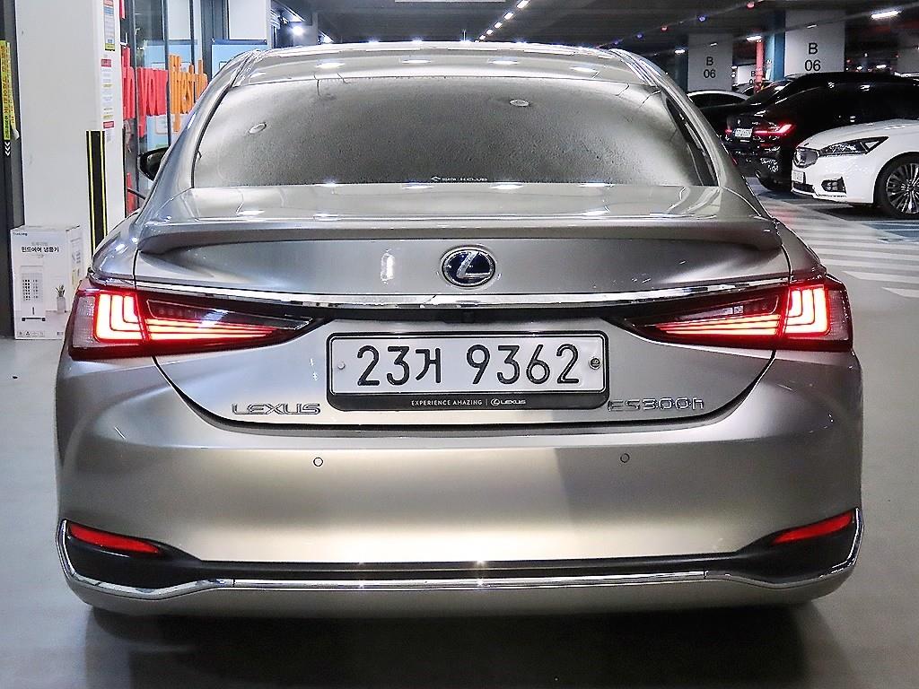 Lexus ES - Vista 5