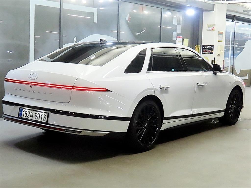 HYUNDAI Grandeur - Vista 4