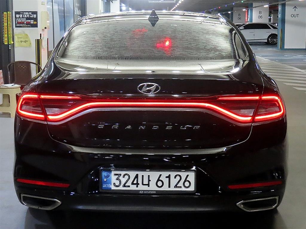 HYUNDAI Grandeur - Vista 5