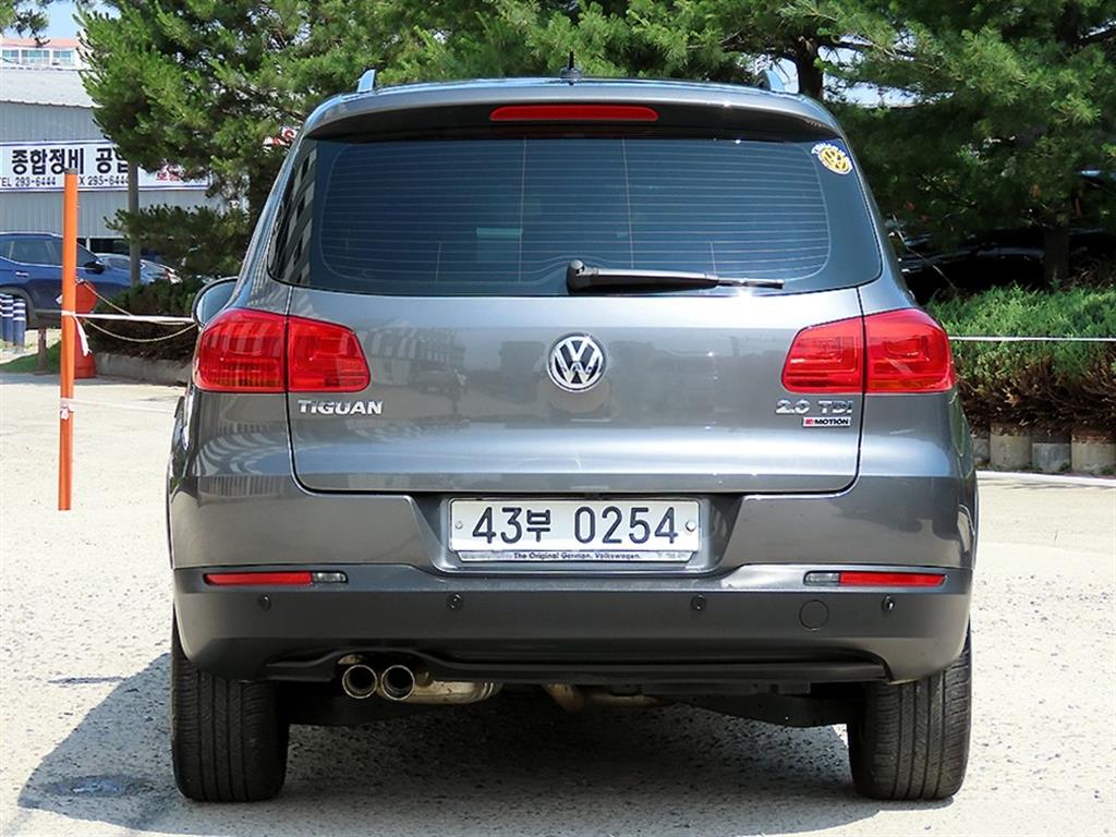 Volkswagen Tiguan - Vista 4
