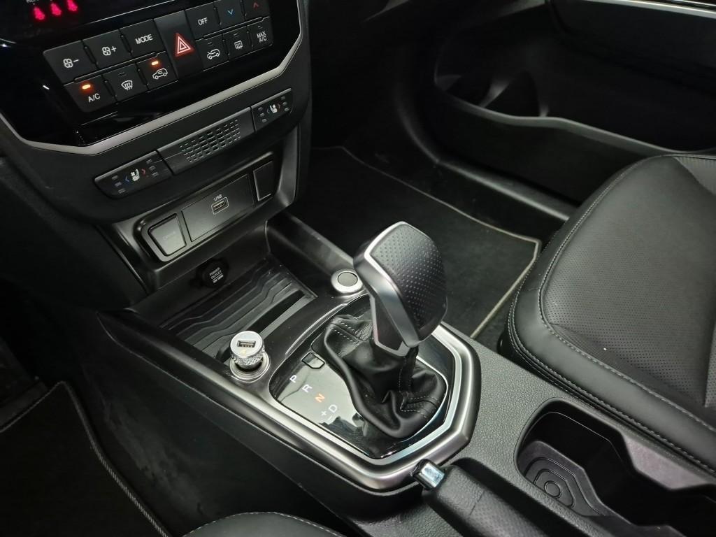 Ssangyong Tivoli - Vista 8