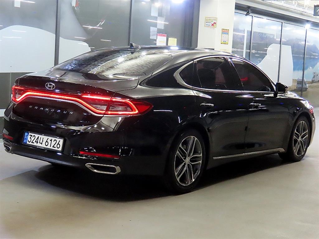 HYUNDAI Grandeur - Vista 4