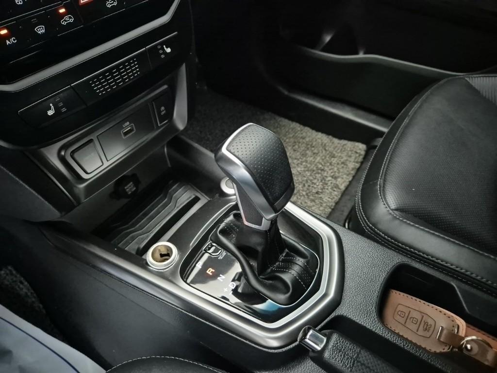 Ssangyong Tivoli - Vista 8