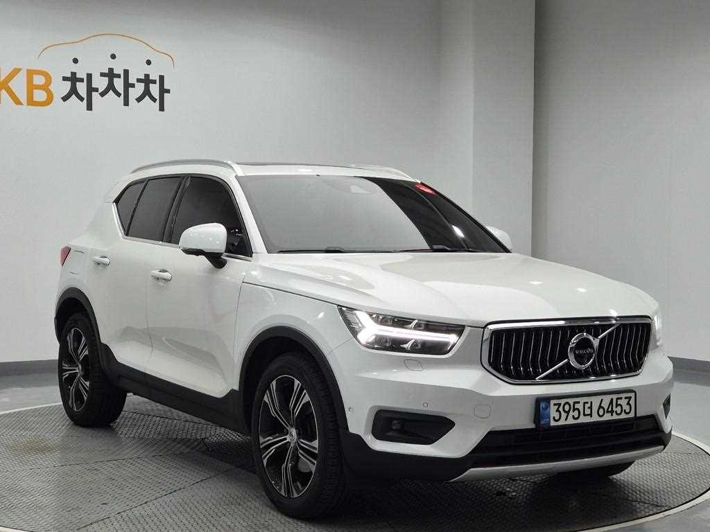 Volvo XC40 - Vista 4