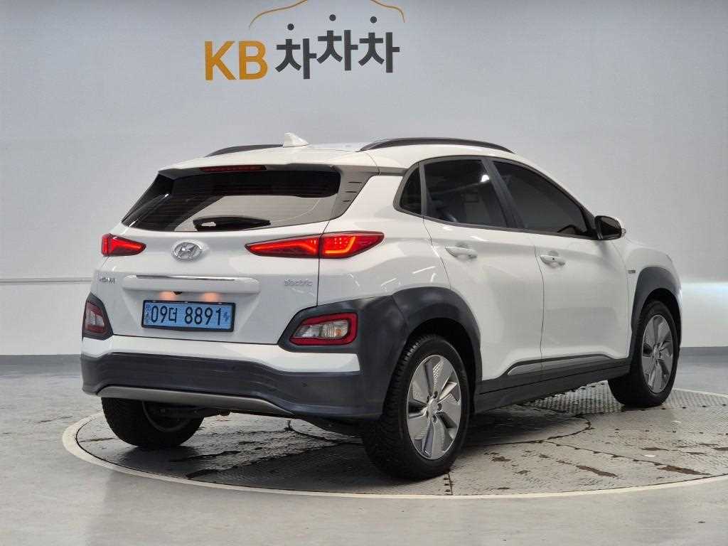 HYUNDAI Kona - Vista 3