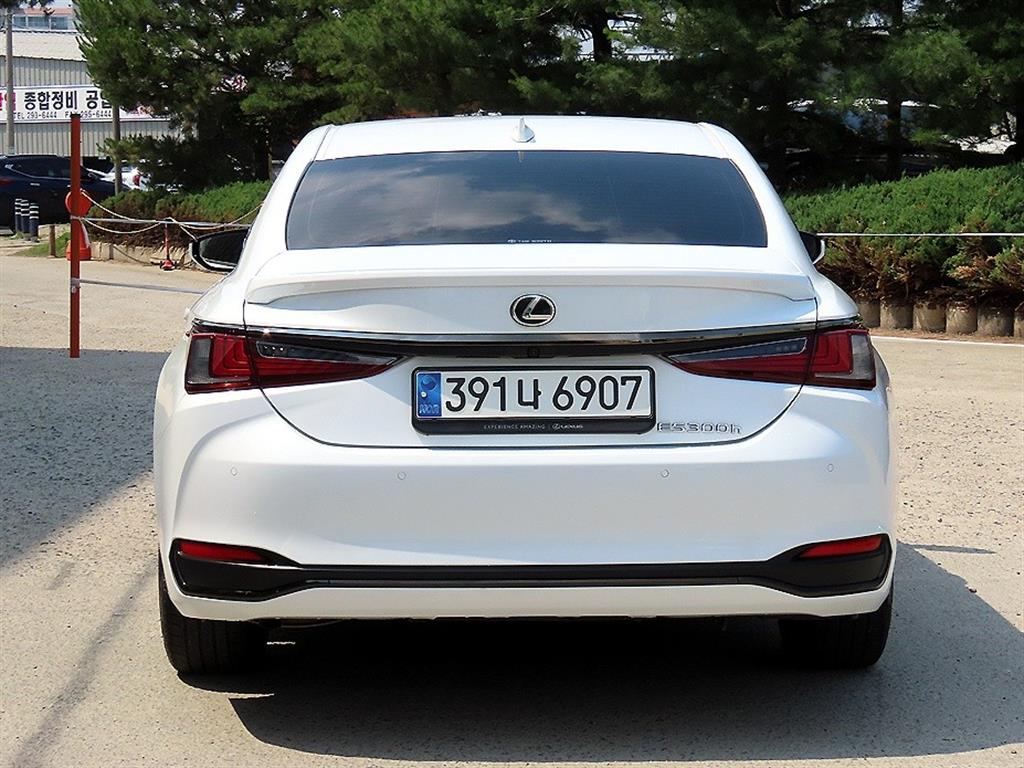 Lexus ES - Vista 4