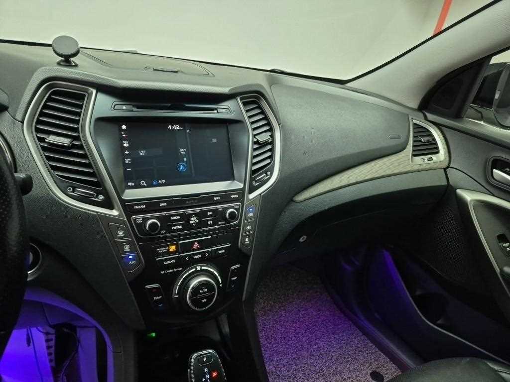 HYUNDAI Maxcruz - Vista 10