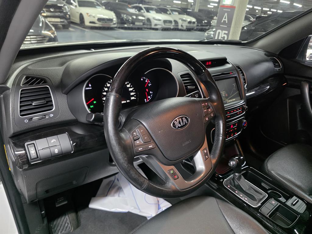 KIA Sorento - Vista 9
