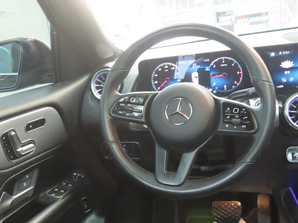 Mercedes Benz GLB Class 2021 Negro - Importación desde Corea - HF Imports Iquique - Foto 18