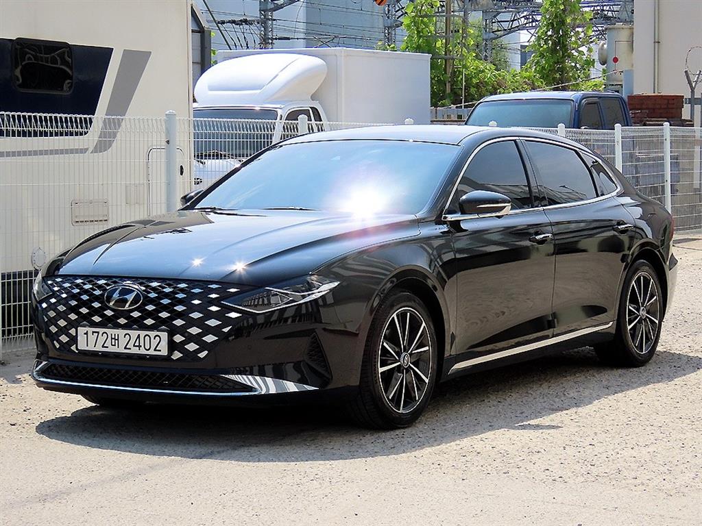 HYUNDAI Grandeur - Vista 2