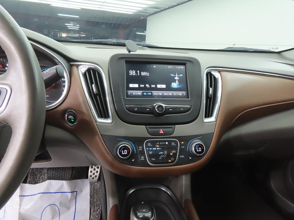 Chevrolet Malibu - Vista 10