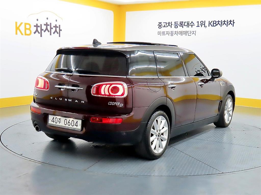 Mini Clubman - Vista 4