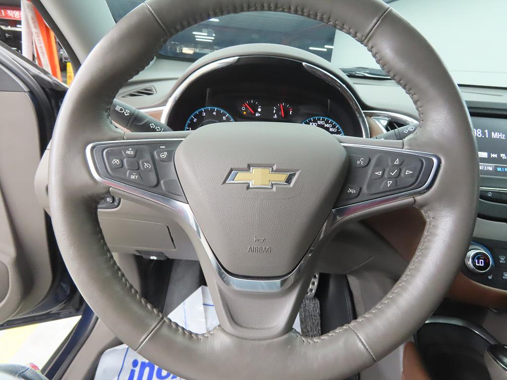 Chevrolet Malibu - Vista 8