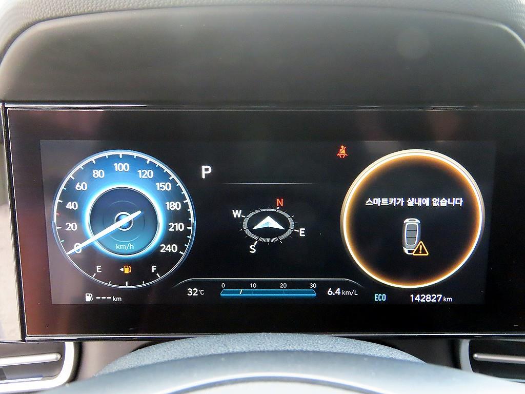 HYUNDAI Avante - Vista 9