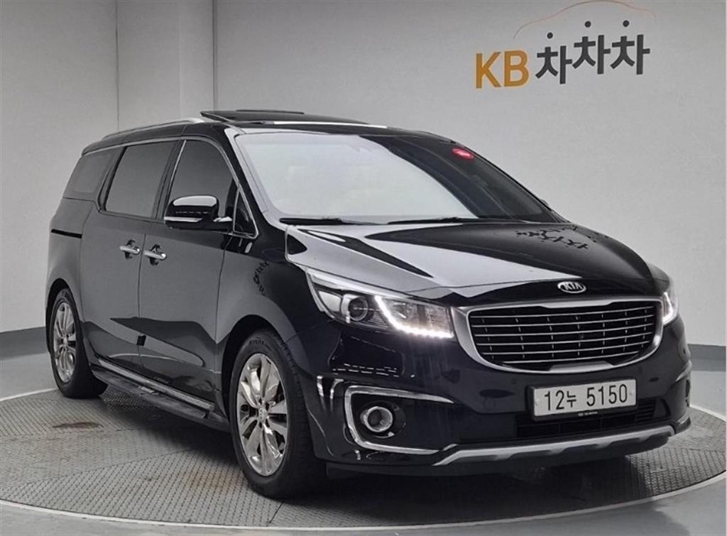 KIA Carnival - Vista 2
