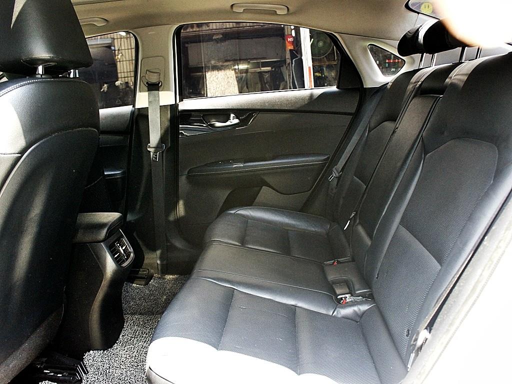 KIA K3 - Vista 11