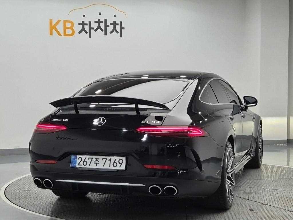 Mercedes Benz AMG GT - Vista 3