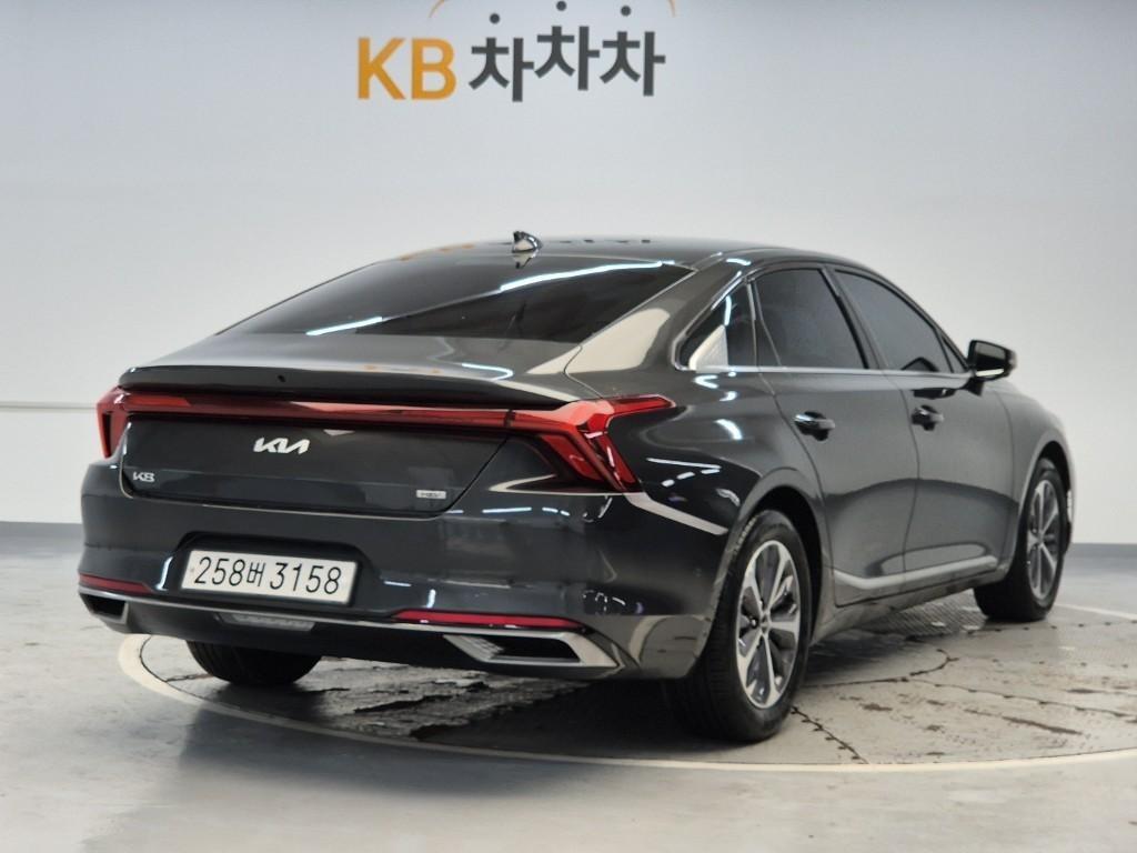 KIA K8 - Vista 3