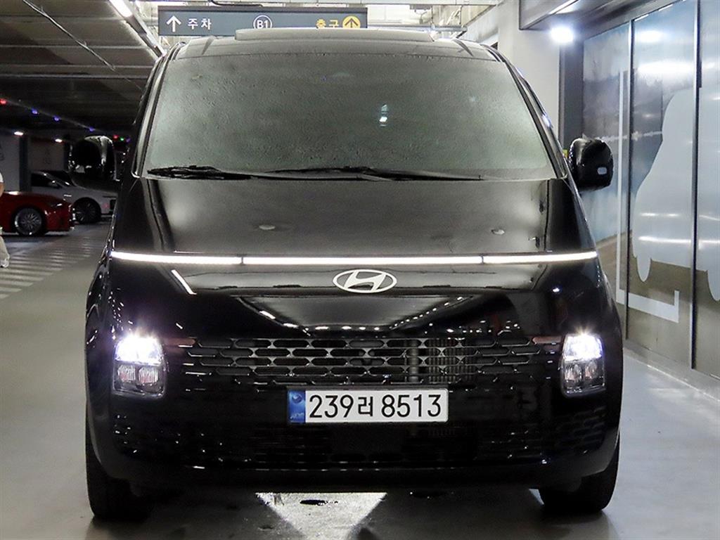 HYUNDAI Staria - Vista 2
