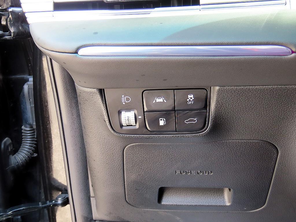 HYUNDAI Grandeur - Vista 11